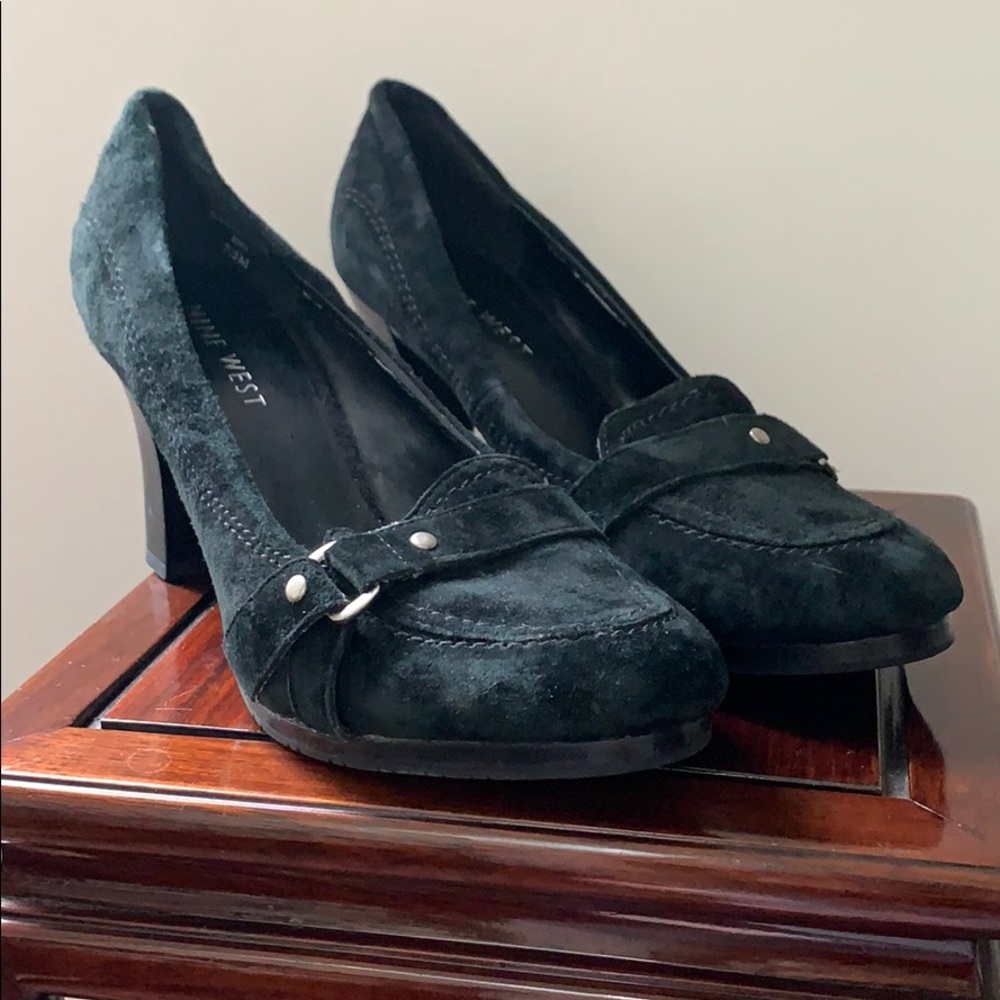👠Nine West black suede pumps